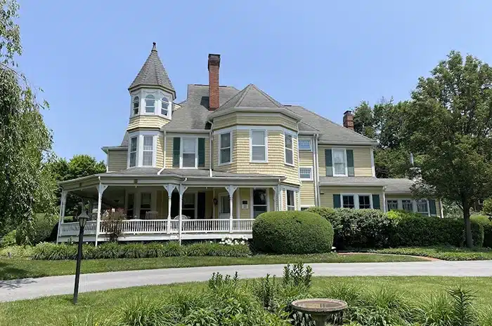 The Oaks Victorian Inn, Bed and Breakfast